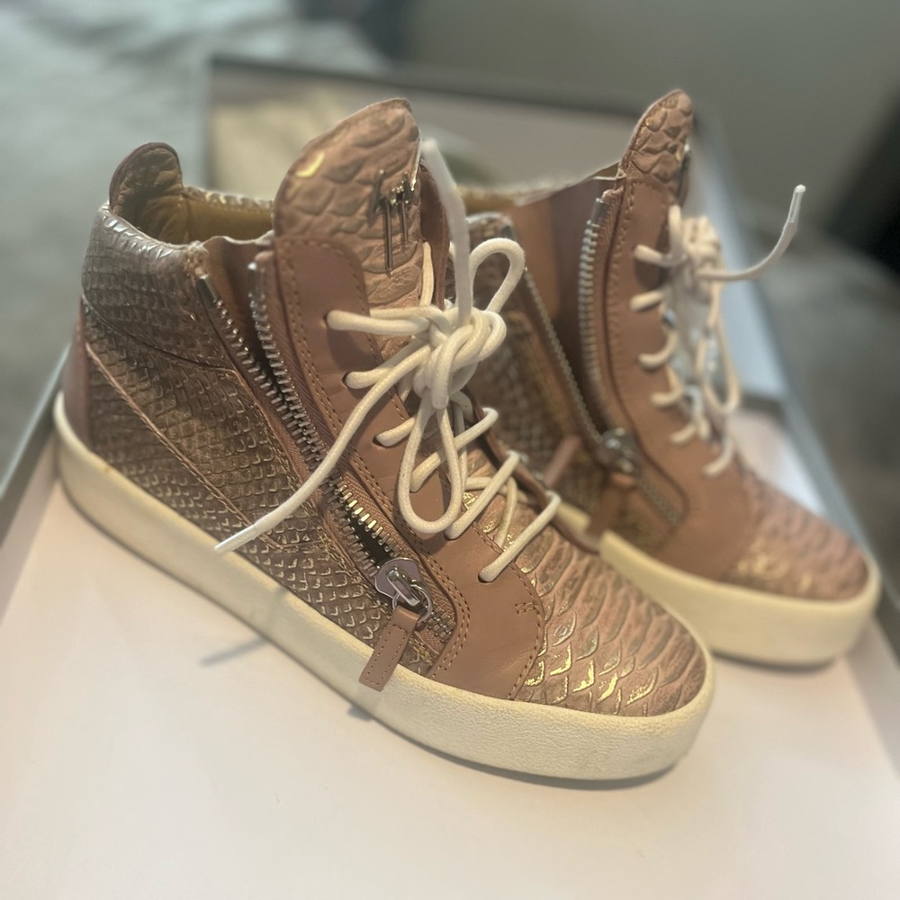 Giuseppe Sneakers